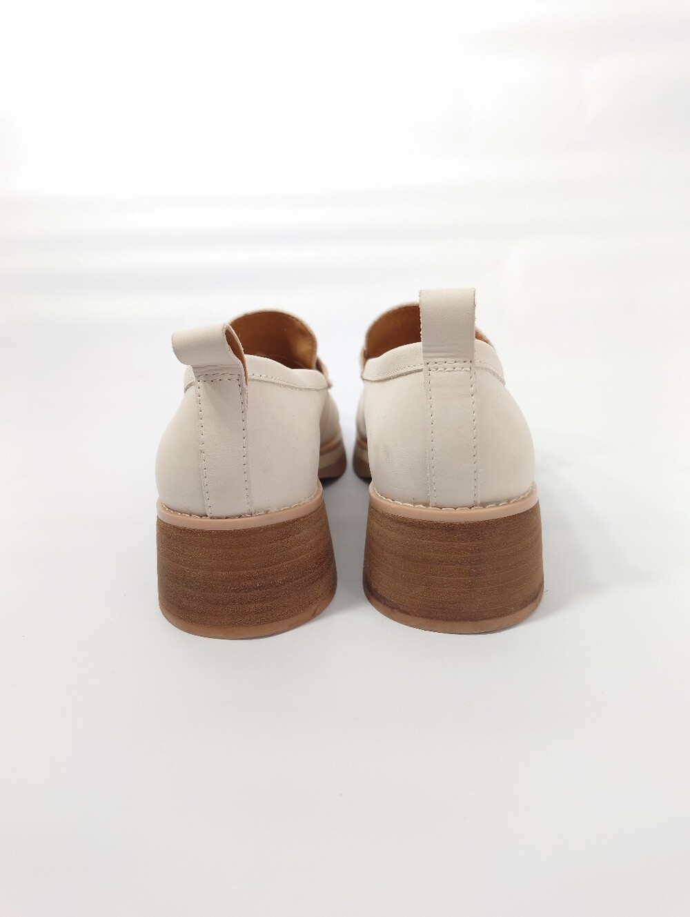 Crown Vintage Ivory Leather Penny Loafers Block Heel Size 9.5M - Picture 7 of 9